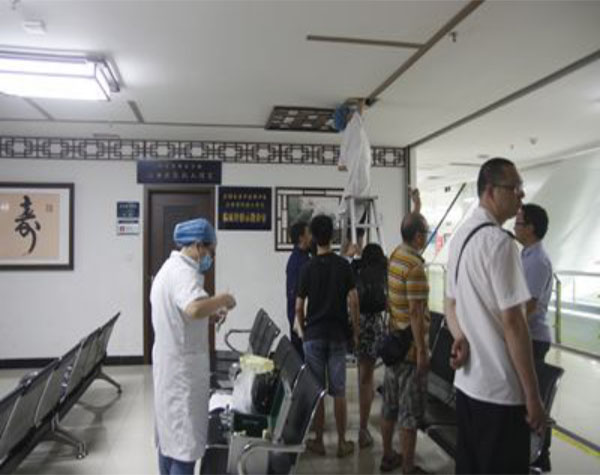  四川省公共场所卫生监督专家莅泸指导抽检工作